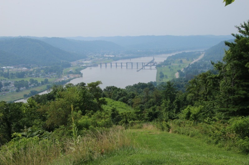 Our vantage point from Kiedaisch Point Park provided us with sweeping views of the Ohio River and its environs